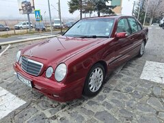 Mercedes-Benz E 200